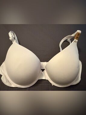 Pink Classic Seamless T-Shirt Bra in Off-White push up